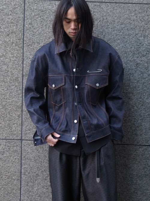 studious21ss JieDa power shoulder denim jacket.