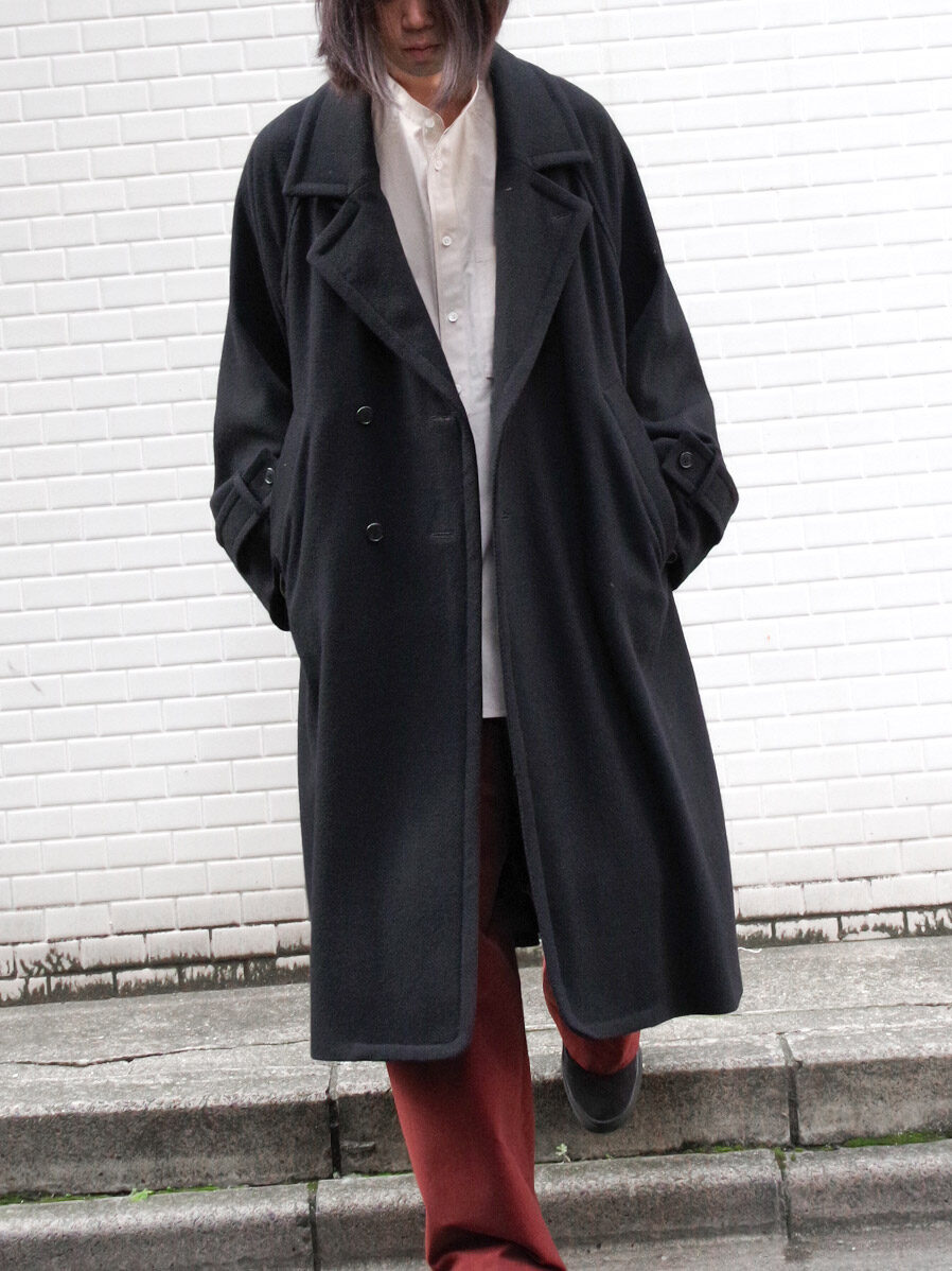 VOAAOV “YABURE OIL CUT WOOL LONG COAT” – SHELTER